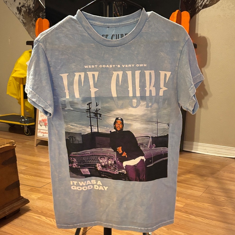 Blue Ice Cube Graphic T-Shirt